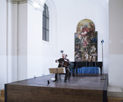 Česk violoncellista František Brikcius; violoncellov koncert TARTINI: L'ARTE DELL'ARCO; Festival Brikcius - 6. ročnk cyklu koncertů komorn hudby v Praze 2017. Foto: Alina Bogdana Mihai, http://Festival.Brikcius.com